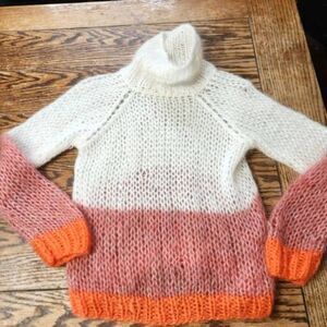 Maiami  multi color sweater